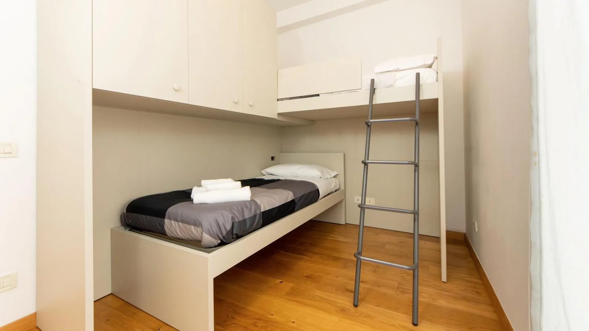 Apartment Isaia Home Bologna