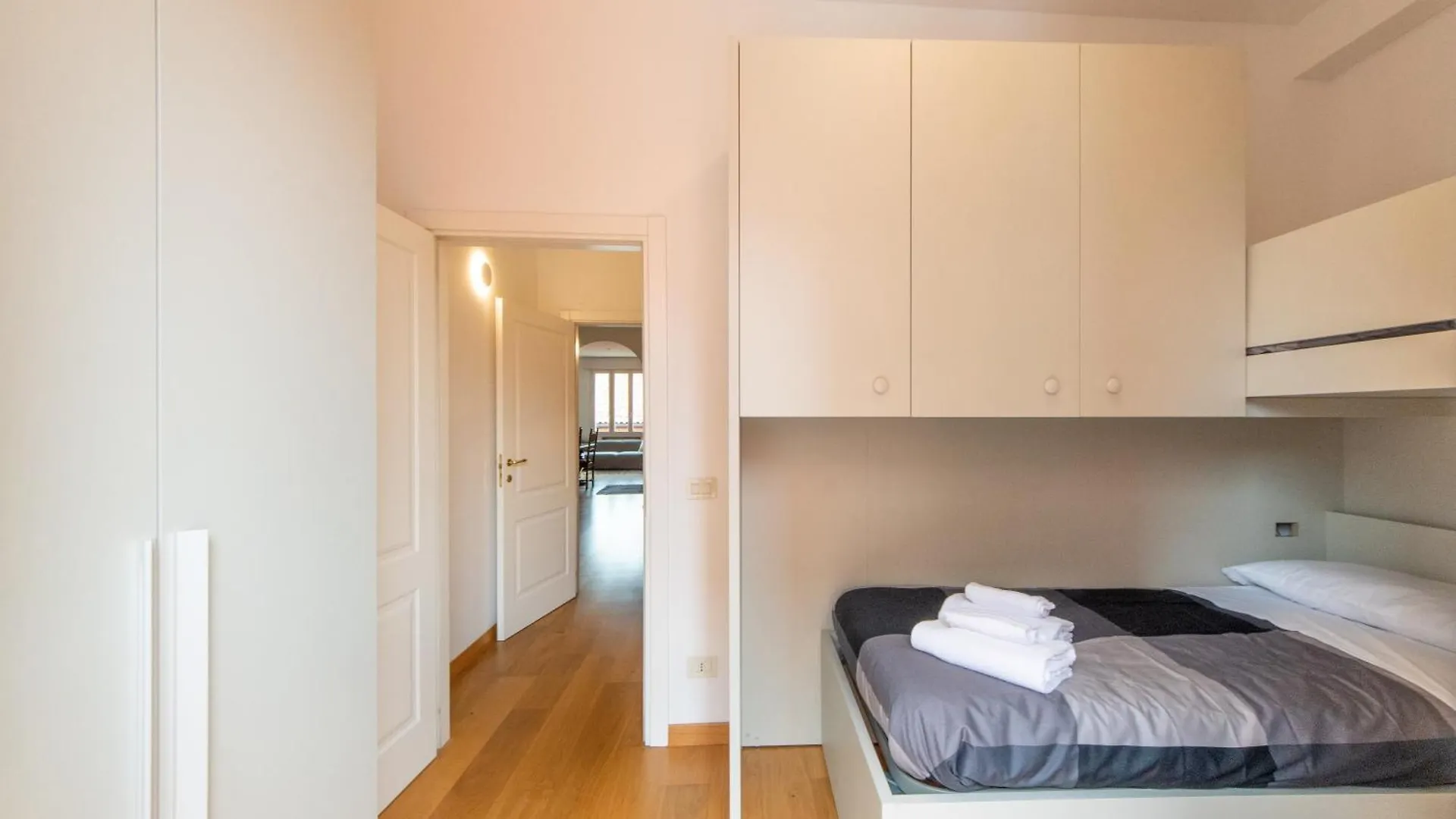 Apartment Isaia Home Bologna