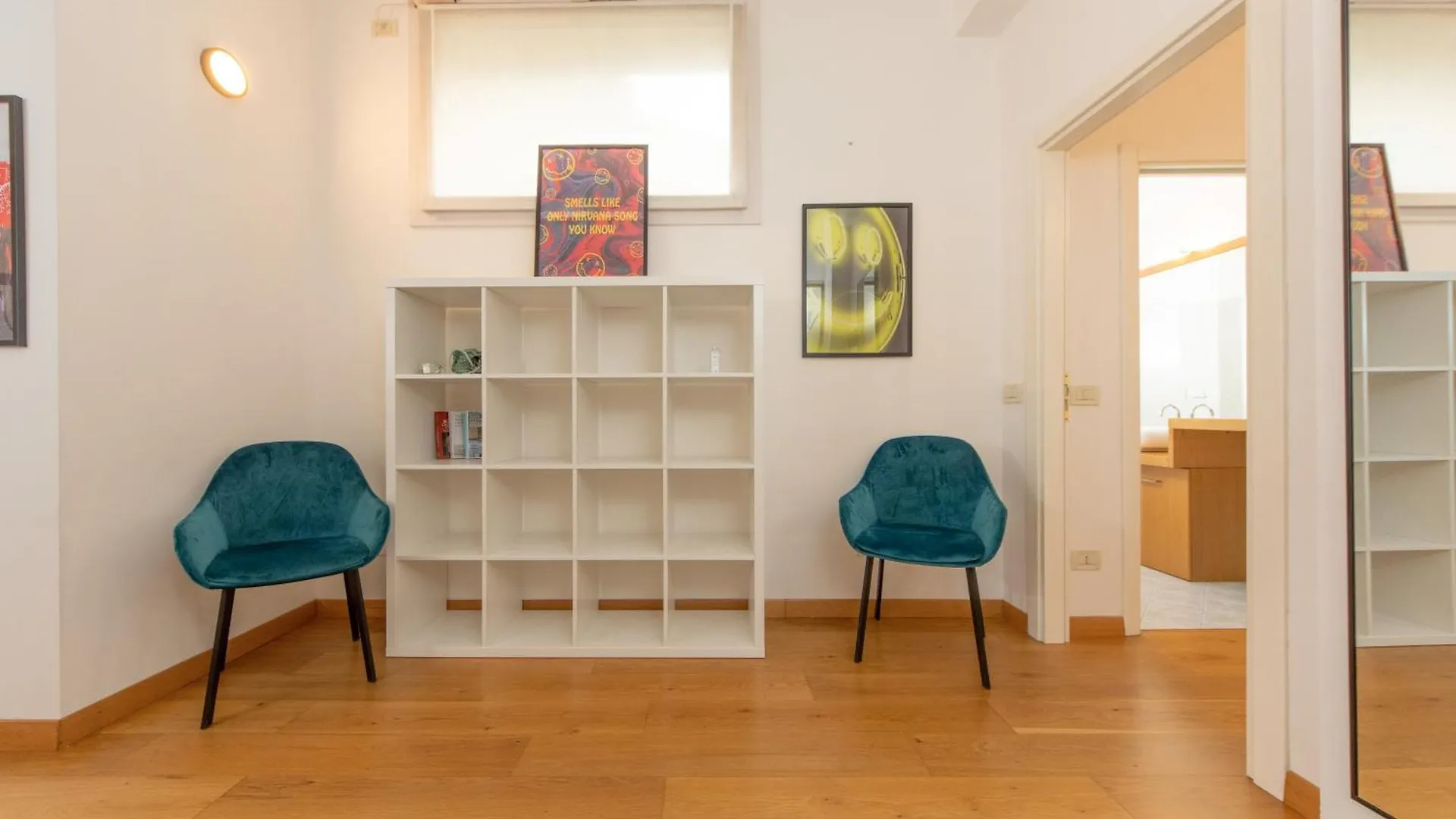 Isaia Home Bologna Italië