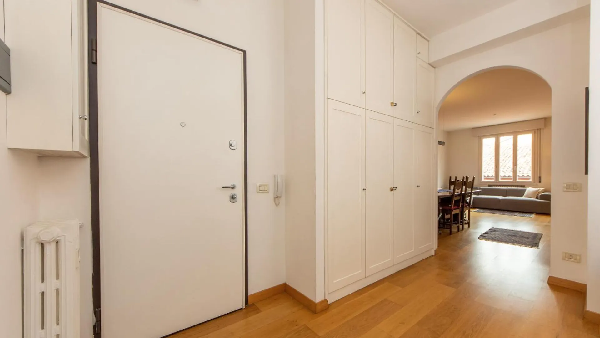 Isaia Home Bologna 0*,  Italië